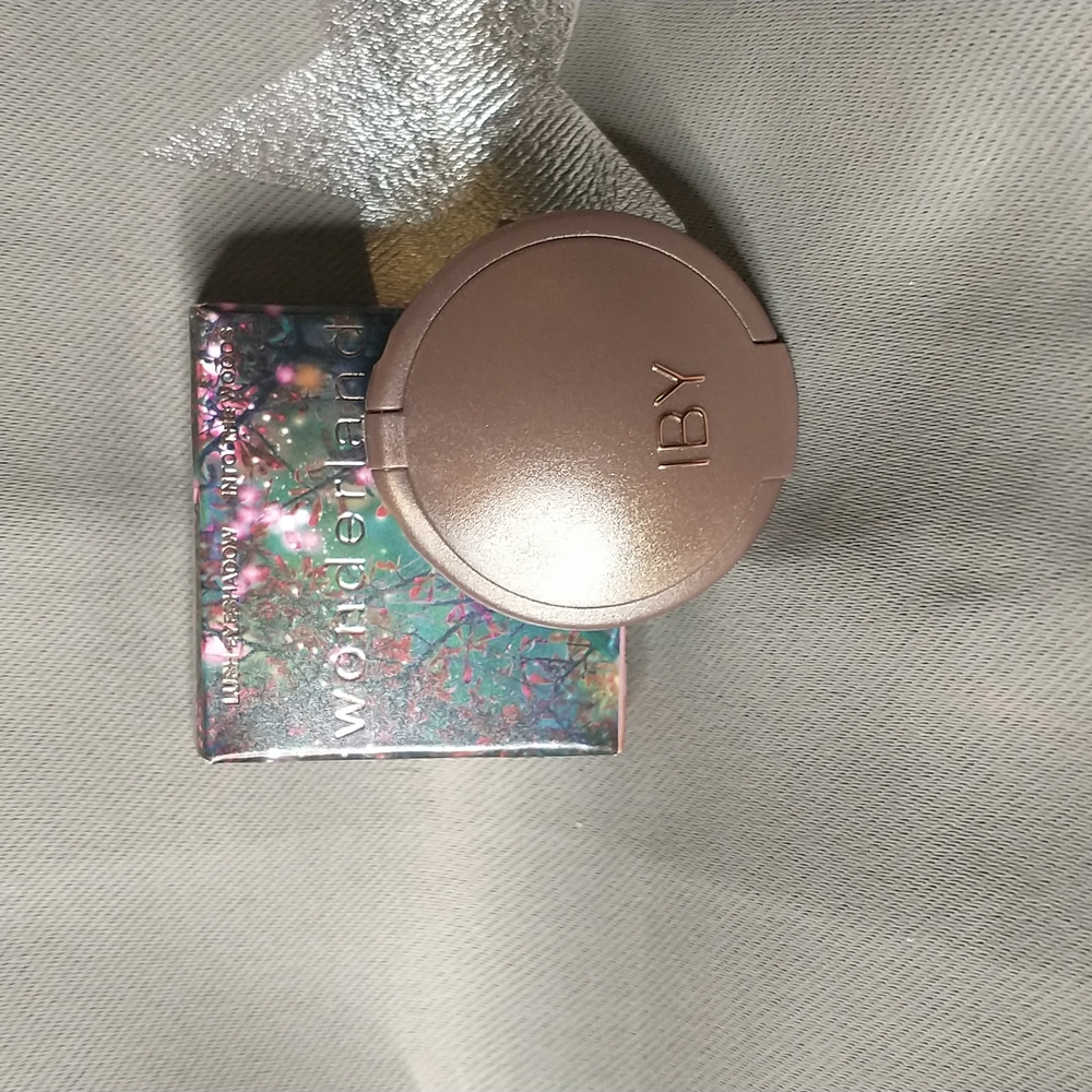 IBY - Inspired By You lush eyeshadow - into the woods